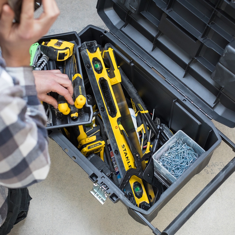 SKRZYNIA STANLEY ESSENTIAL NA KO�ACH 80150
