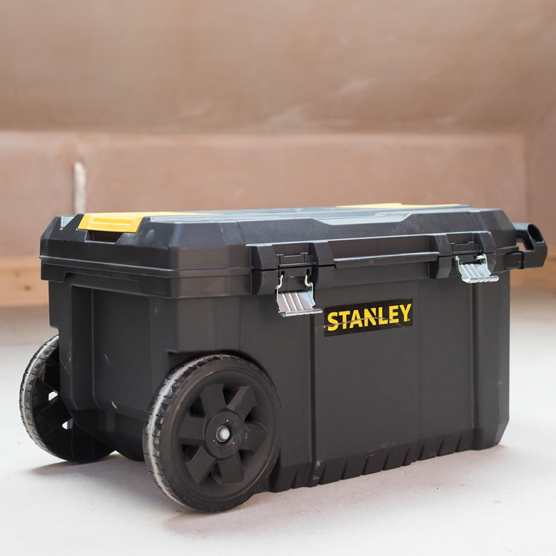SKRZYNIA STANLEY ESSENTIAL NA KO�ACH 80150