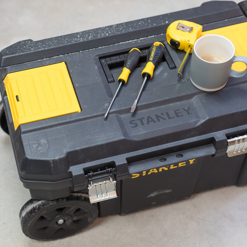 SKRZYNIA STANLEY ESSENTIAL NA KO�ACH 80150