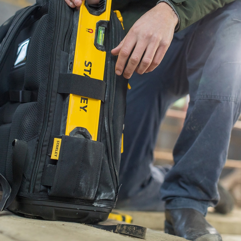 PLECAK Z SZYBKIM DOST�PEM STANLEY FATMAX 80144