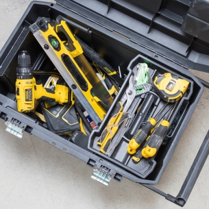 SKRZYNIA STANLEY ESSENTIAL NA KO�ACH 80150