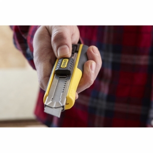 Nӯ STANLEY FATMAX OSTRZE �AMANE 18 mm x 6 ostrza 10-481